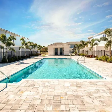 Et010 - Elegant Townhouse With Pool Views At Reunion Villa